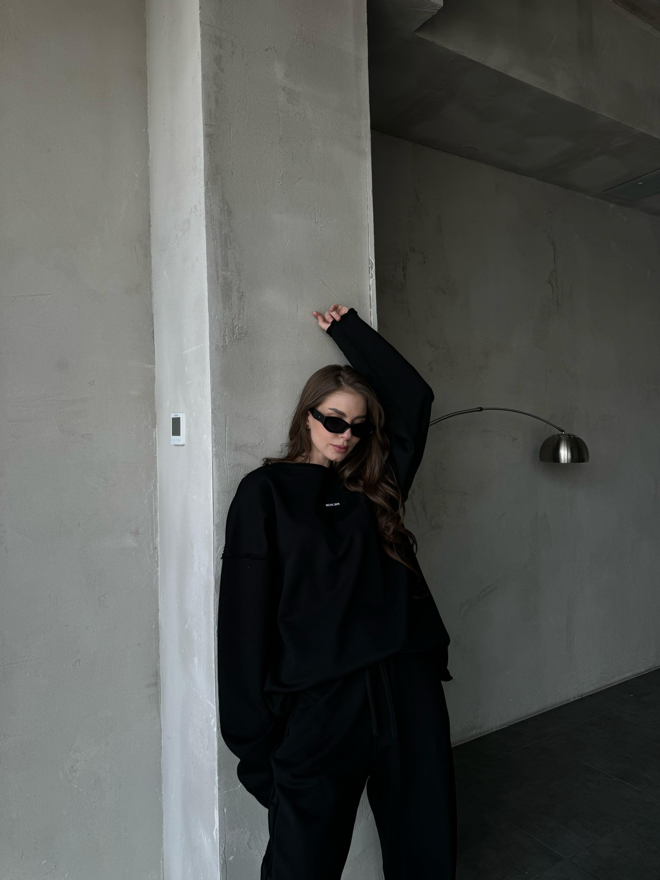 Demi-set longsleeve “black”