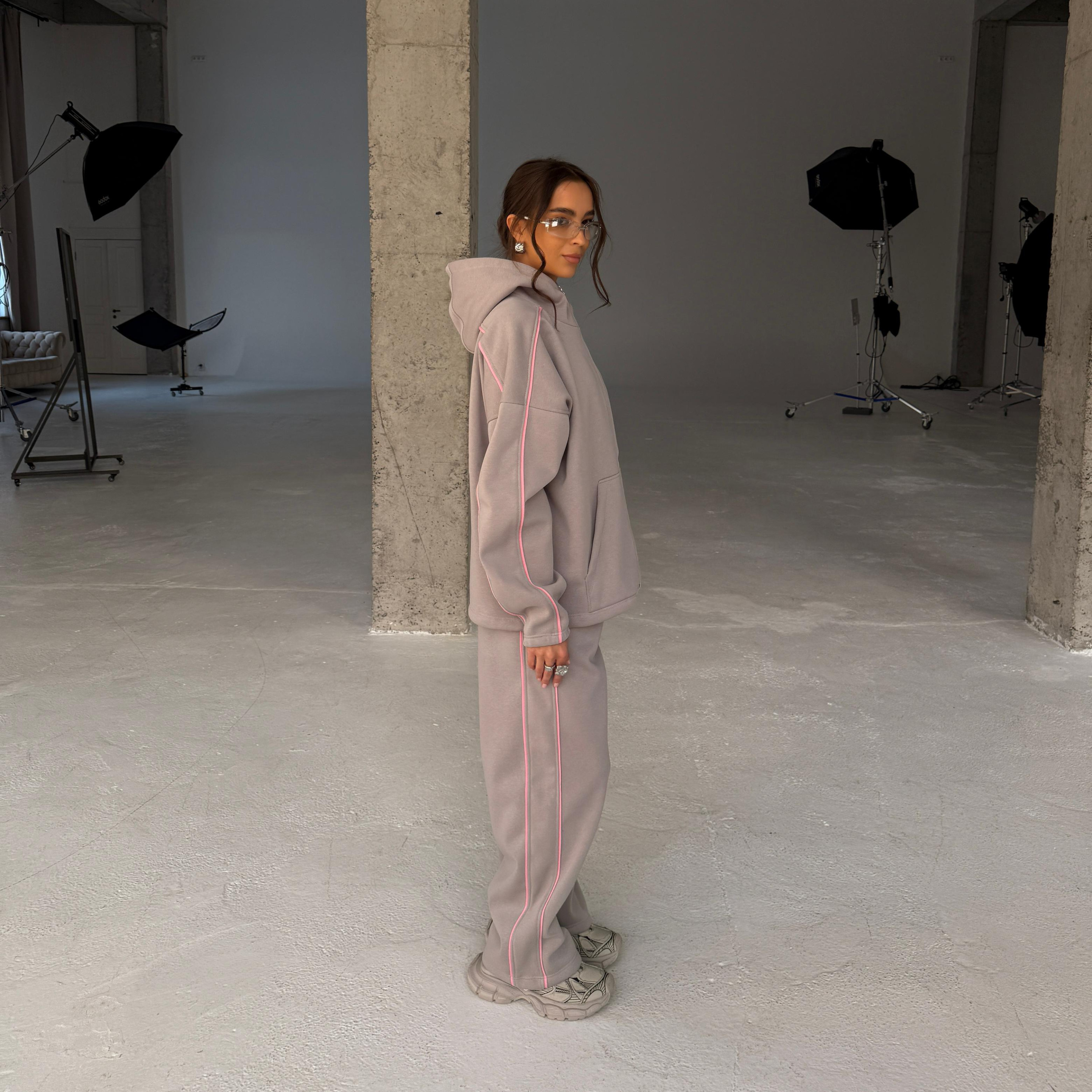 pinky moon warm zip set