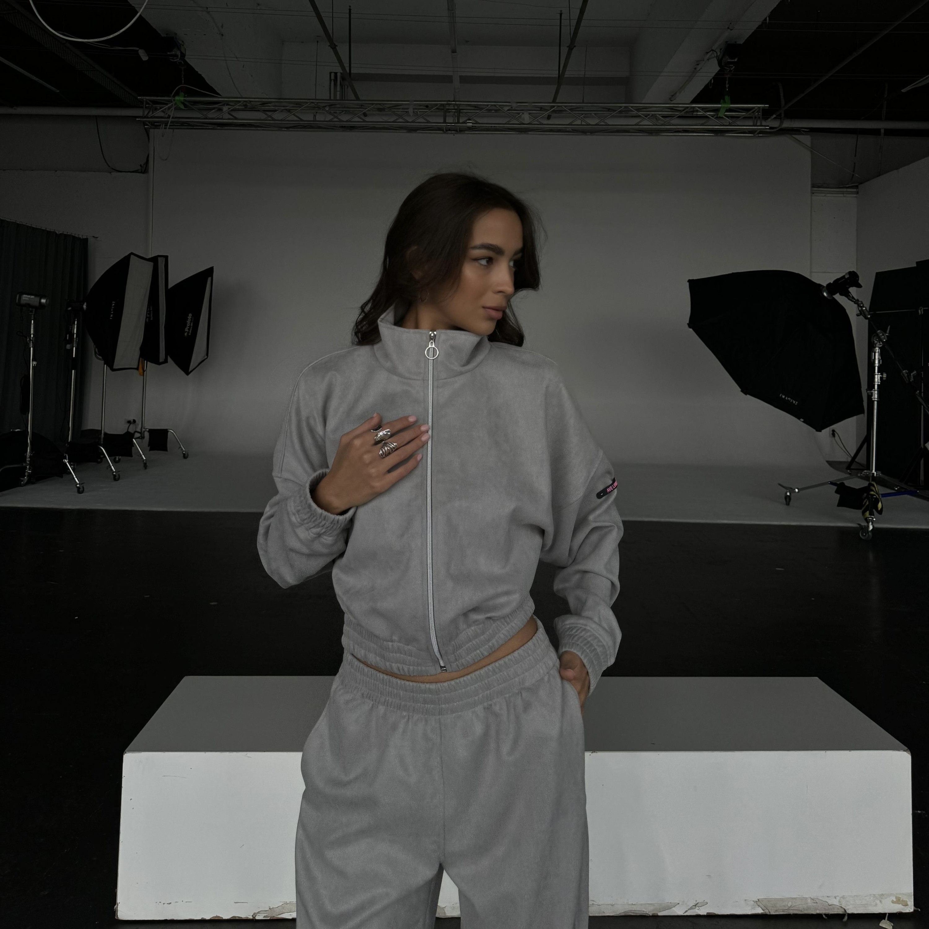 Volcanic gray premium velour crop zip set