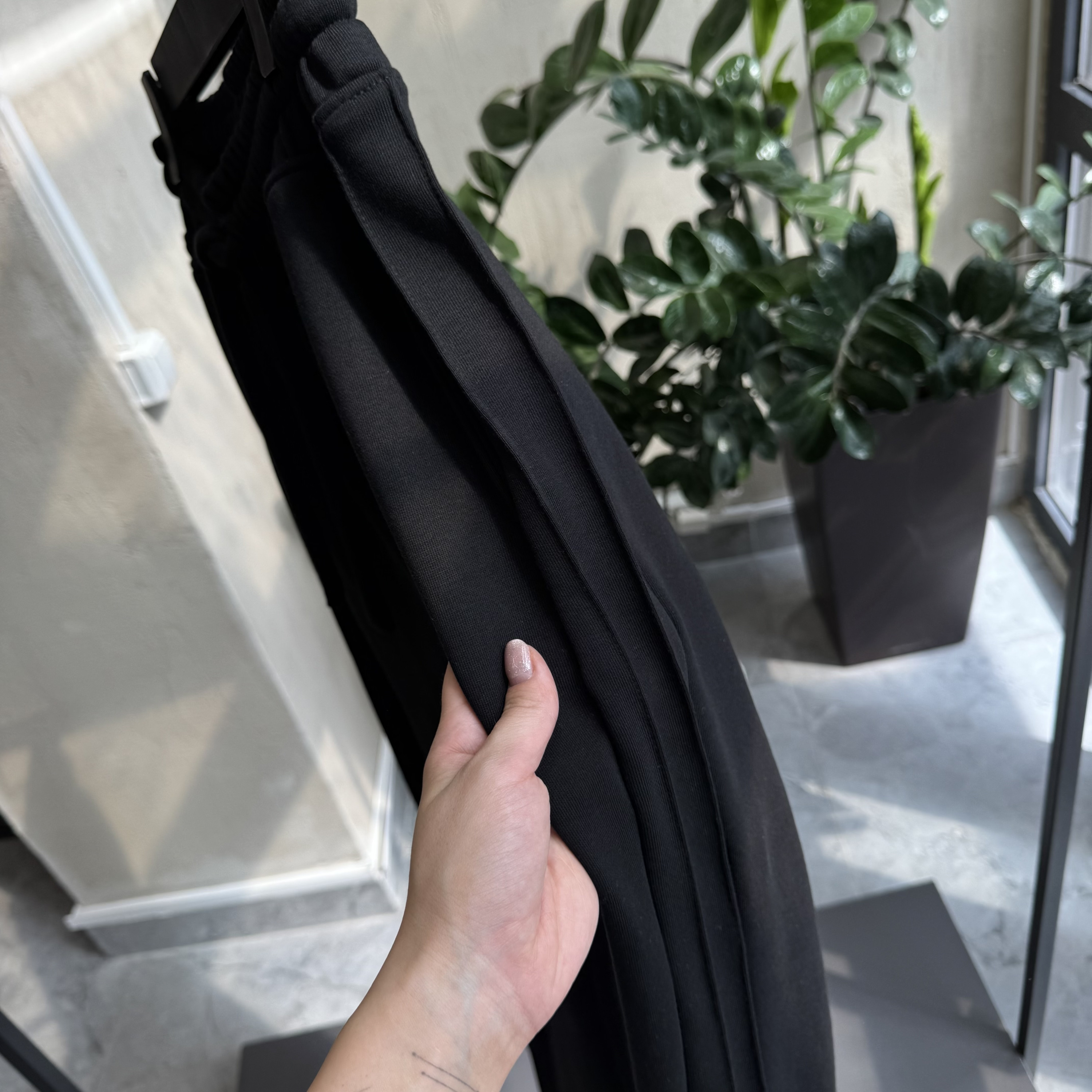 Black dune joggers
