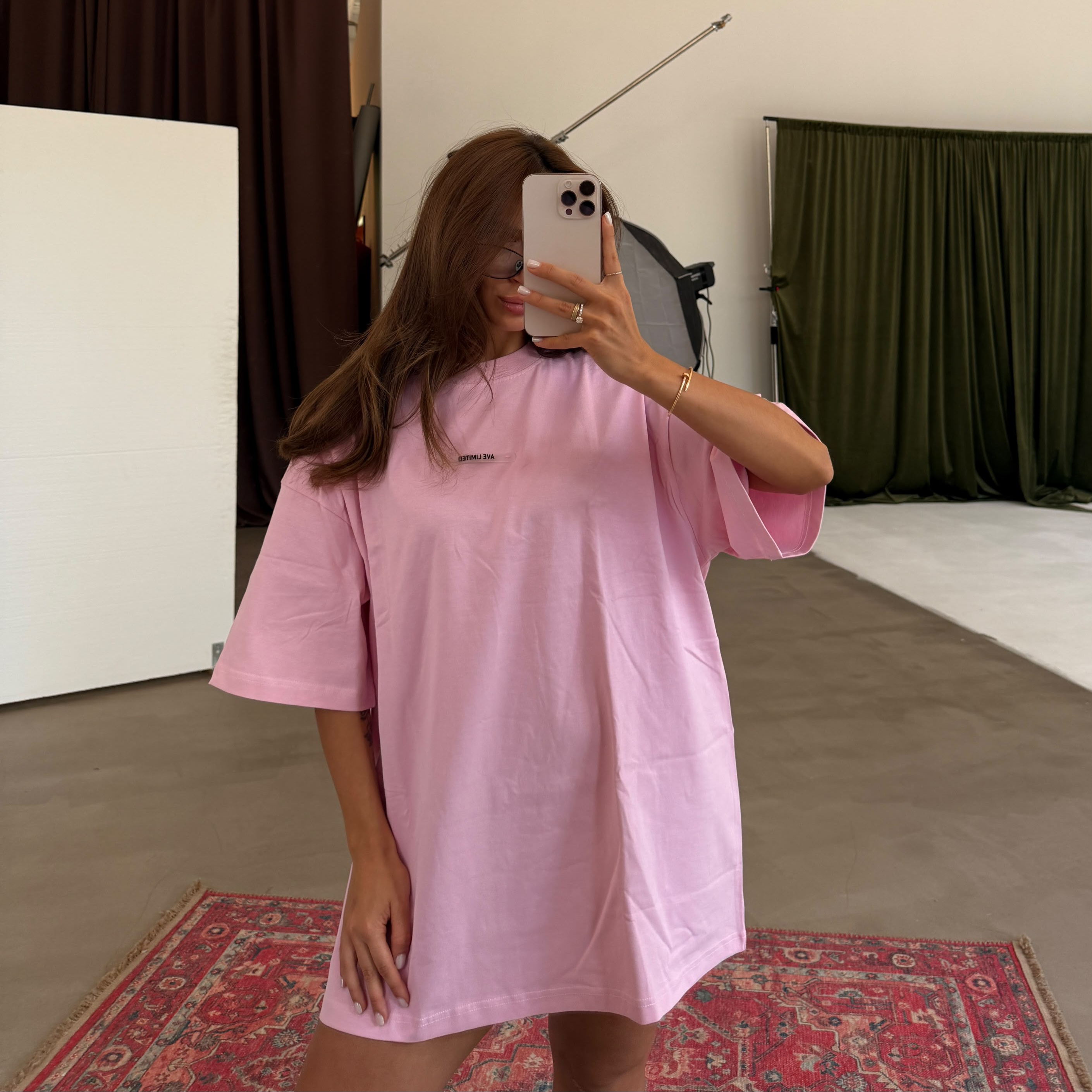 pink t-shirt