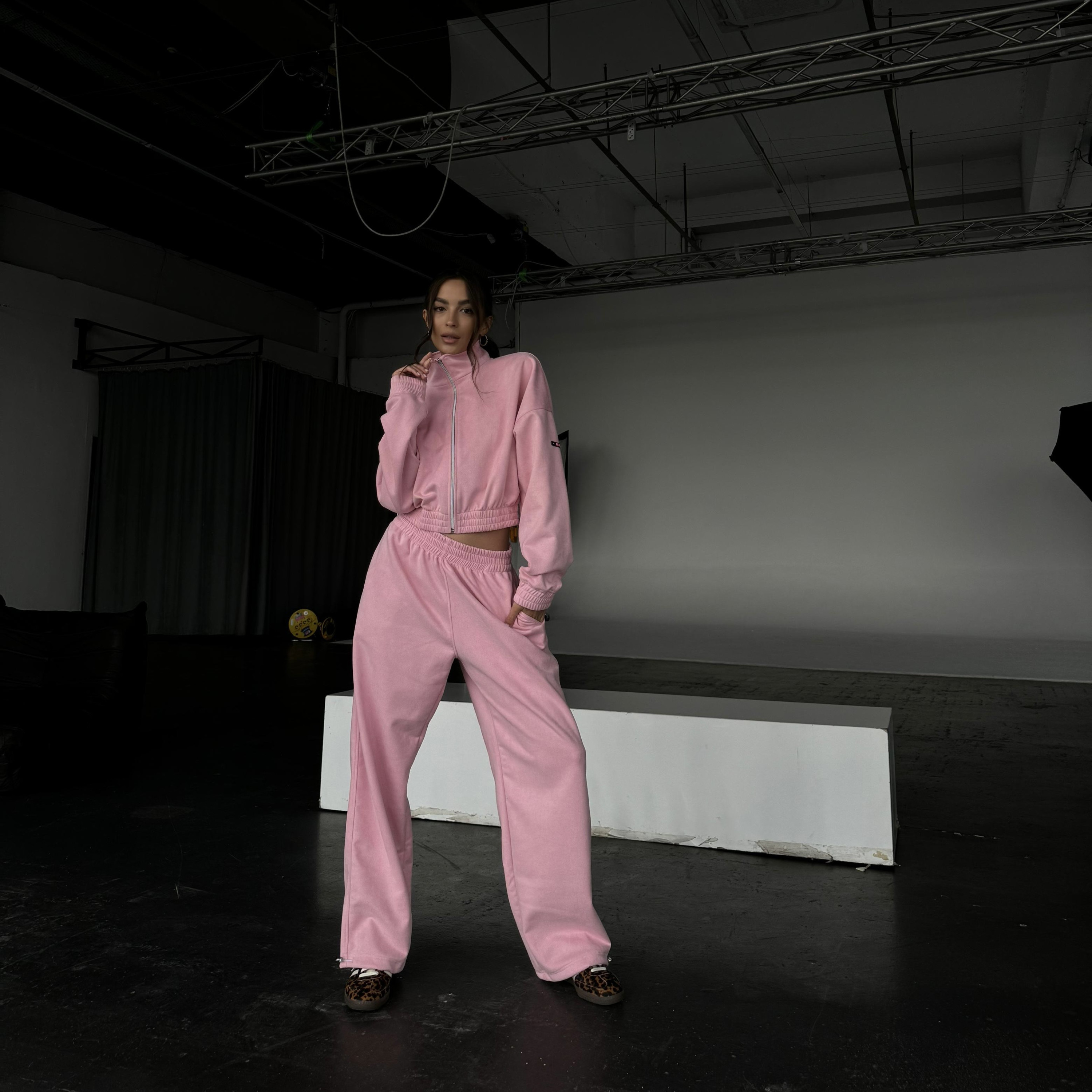 Mommy pink premium velour crop zip set