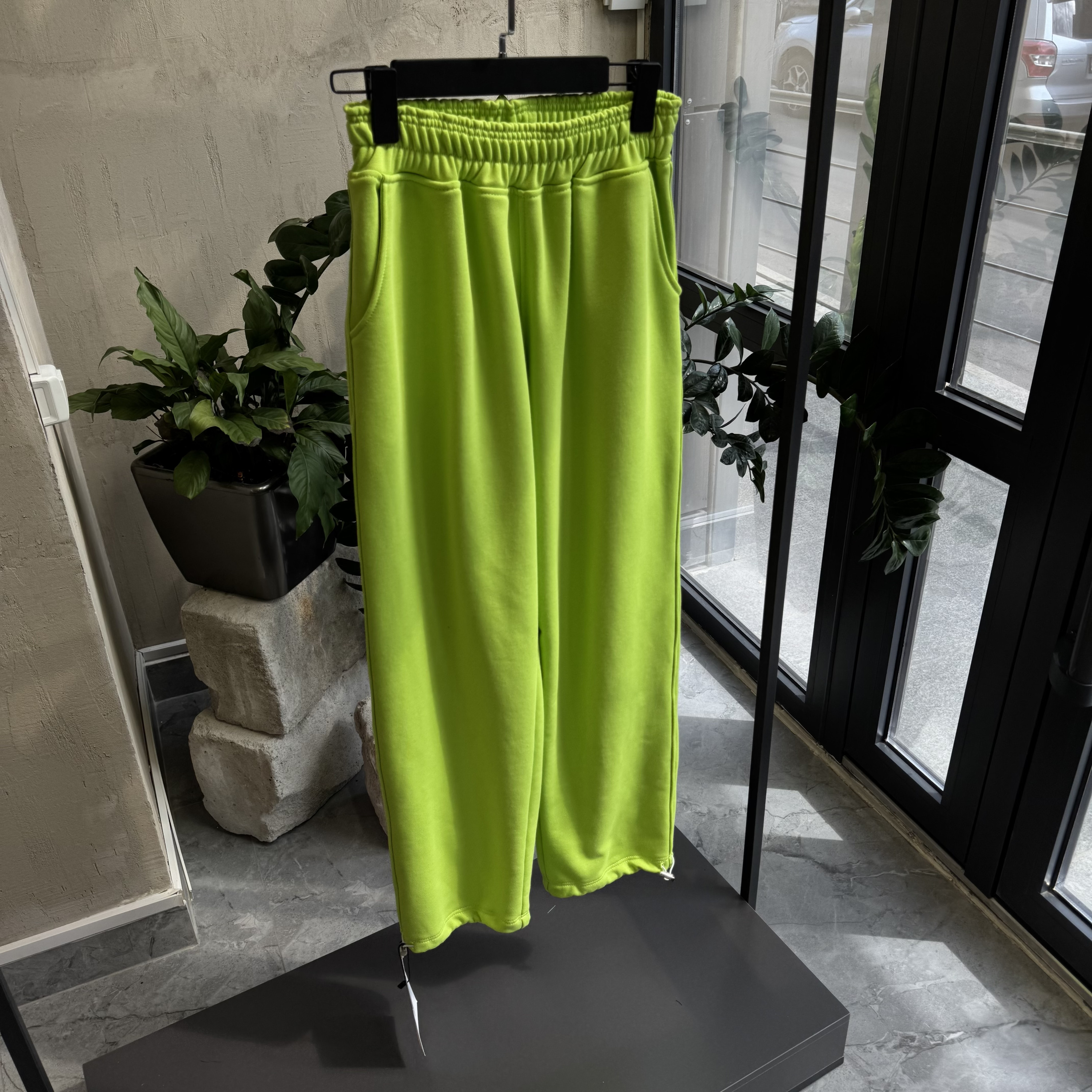 Lime joggers