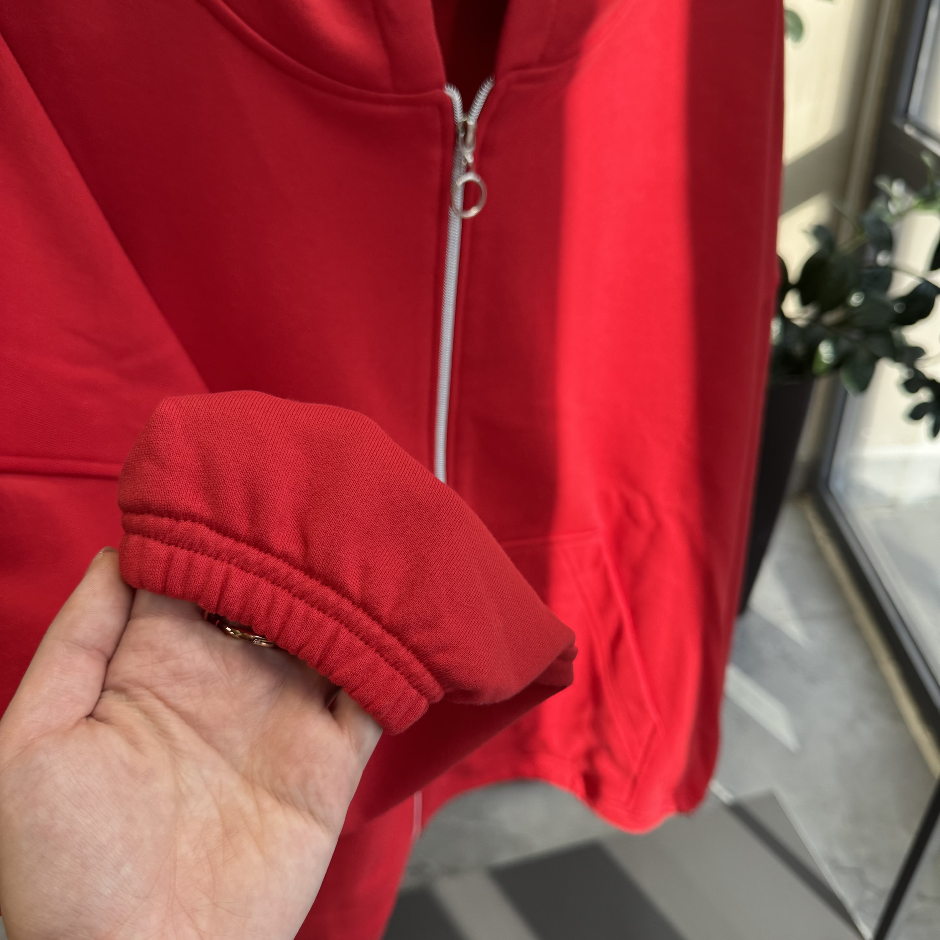 Demi-zip hoodie “gold red”