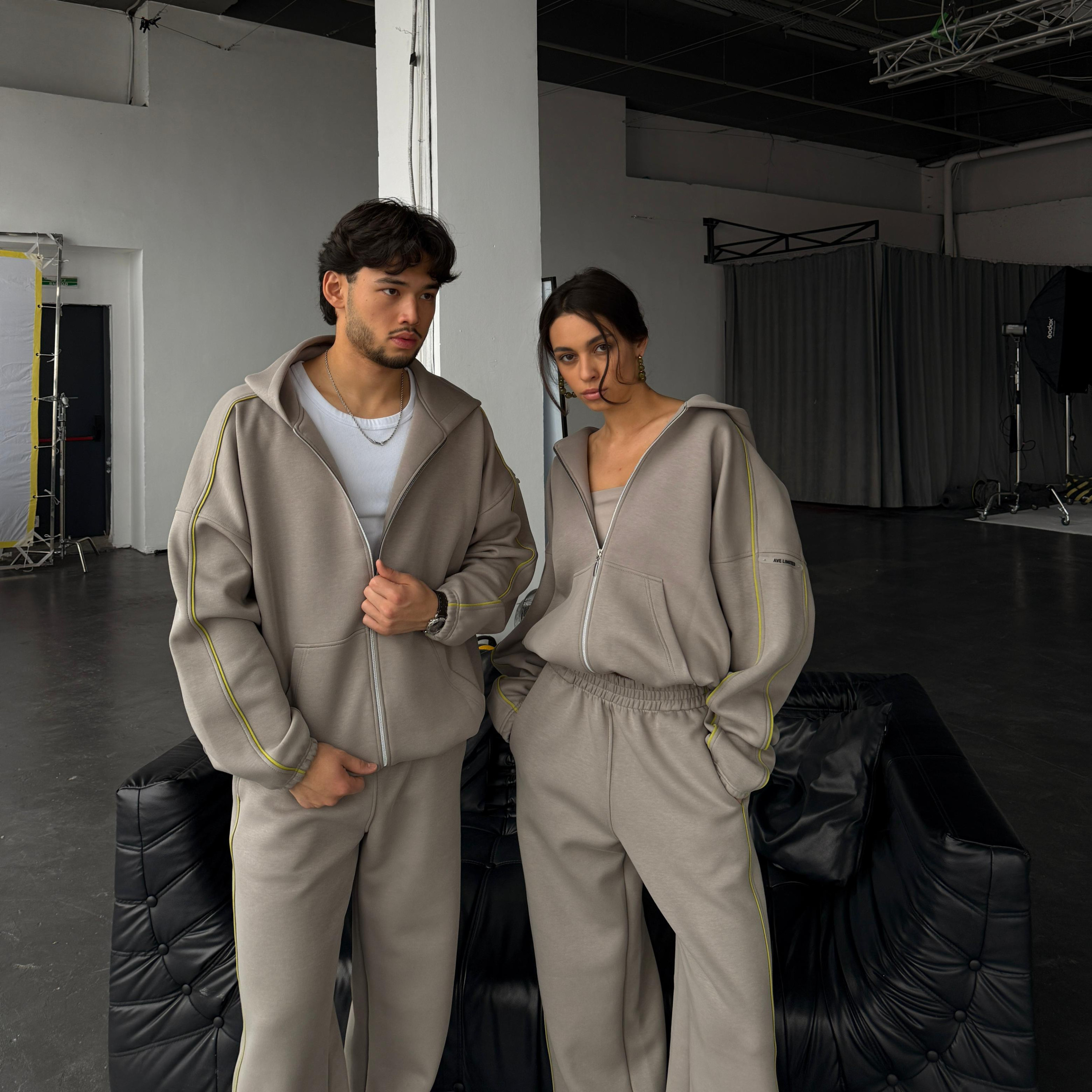 unit gray zip set