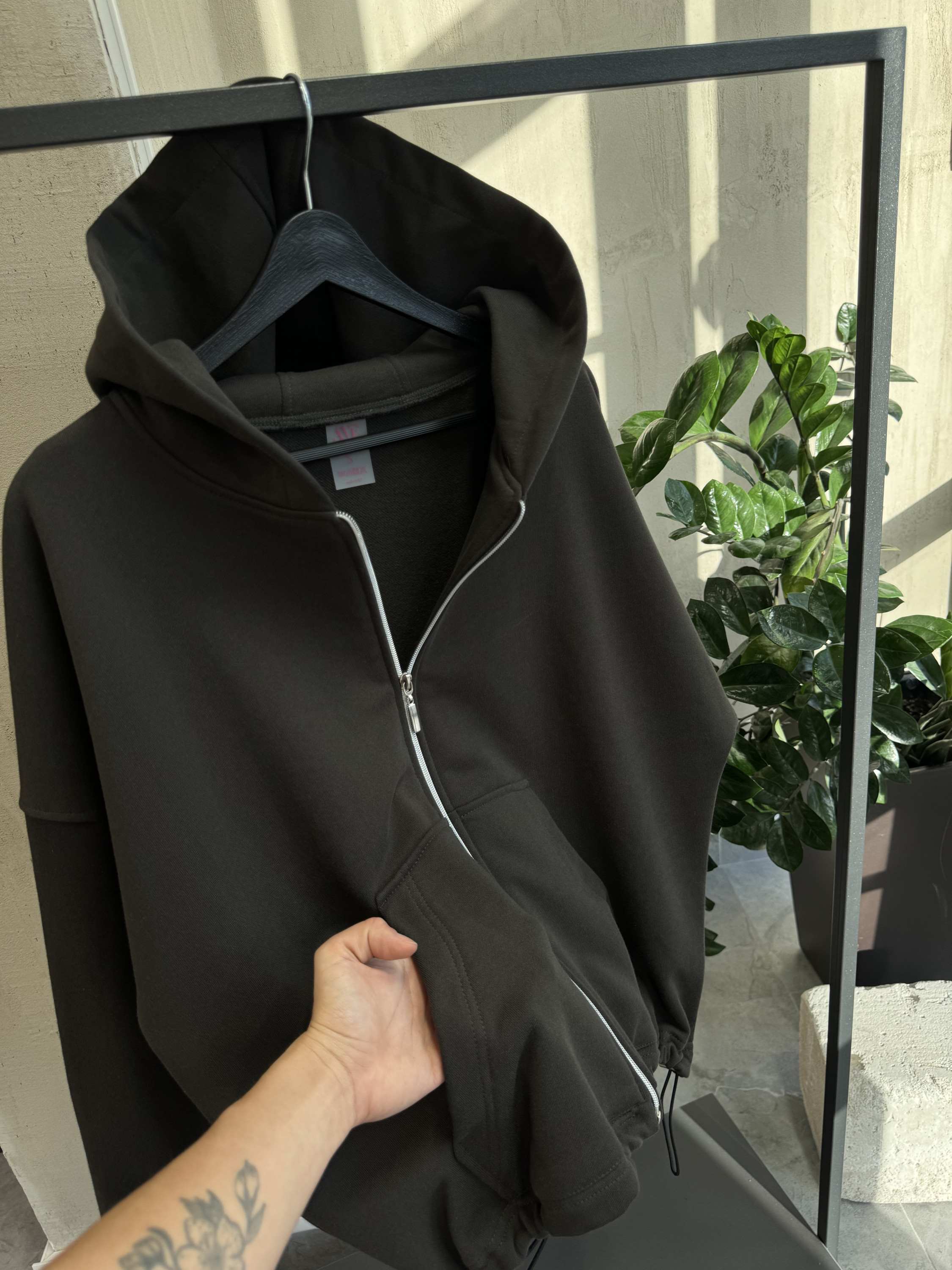 Demi-zip hoodie “graphite”