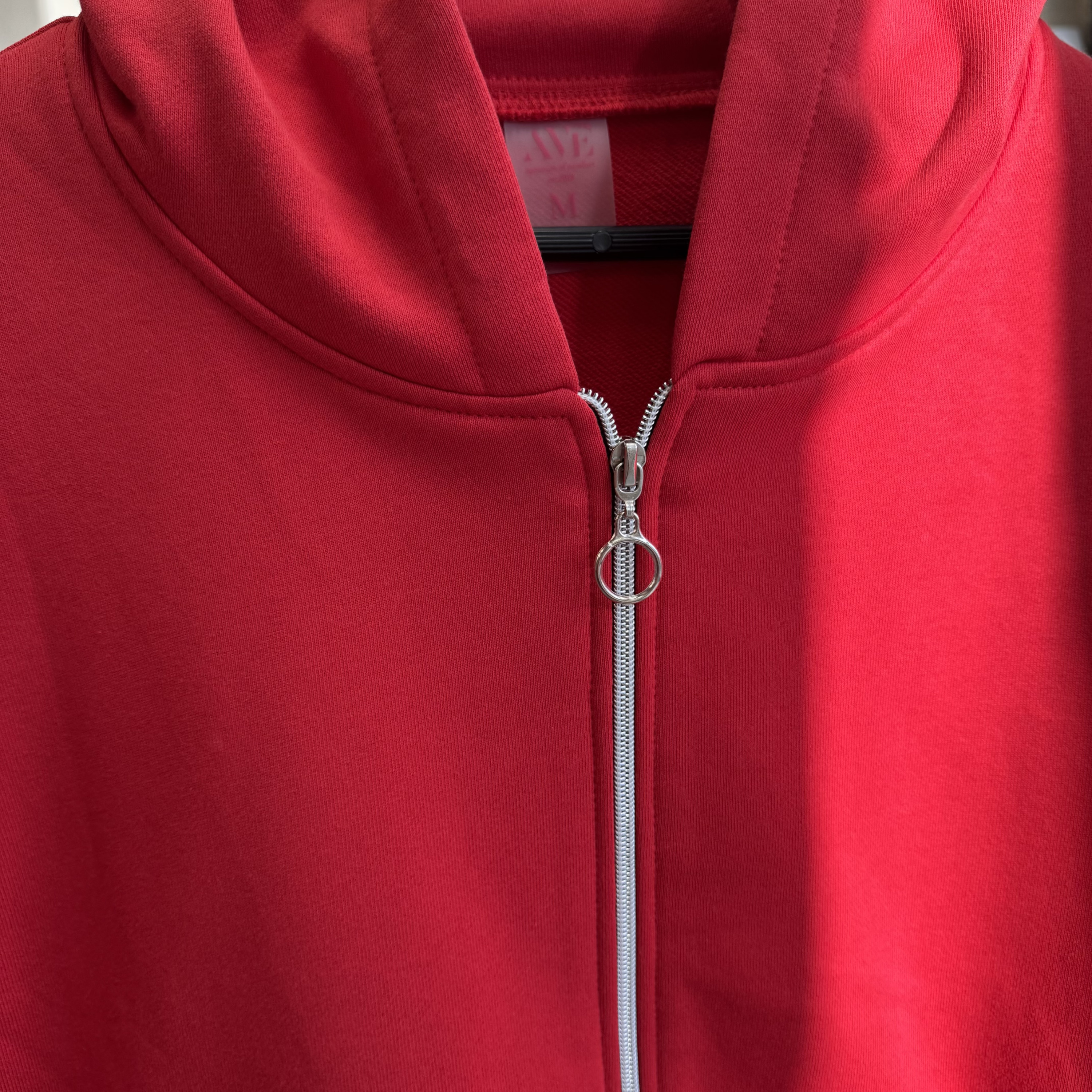 Demi-zip hoodie “gold red”