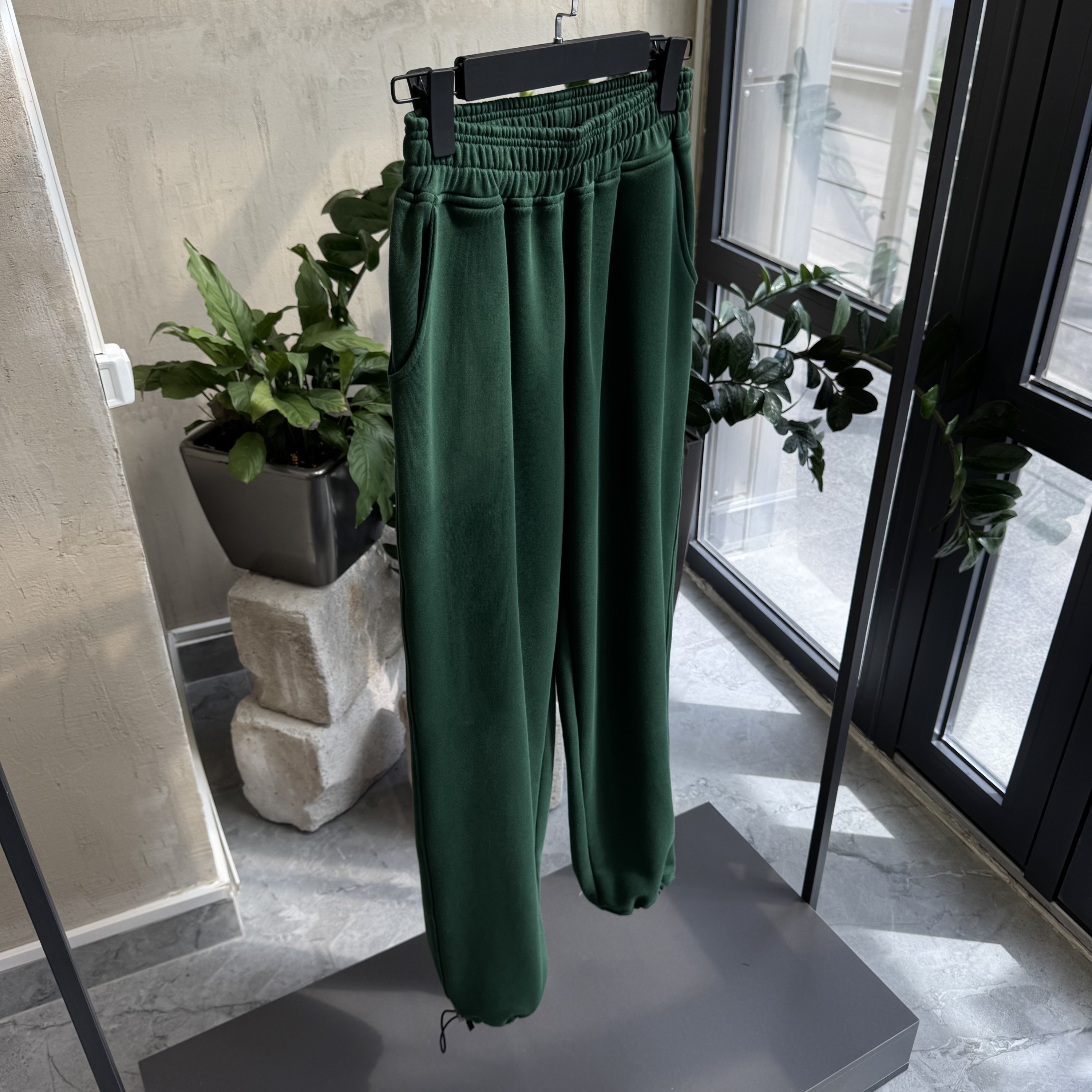 Izumrud joggers