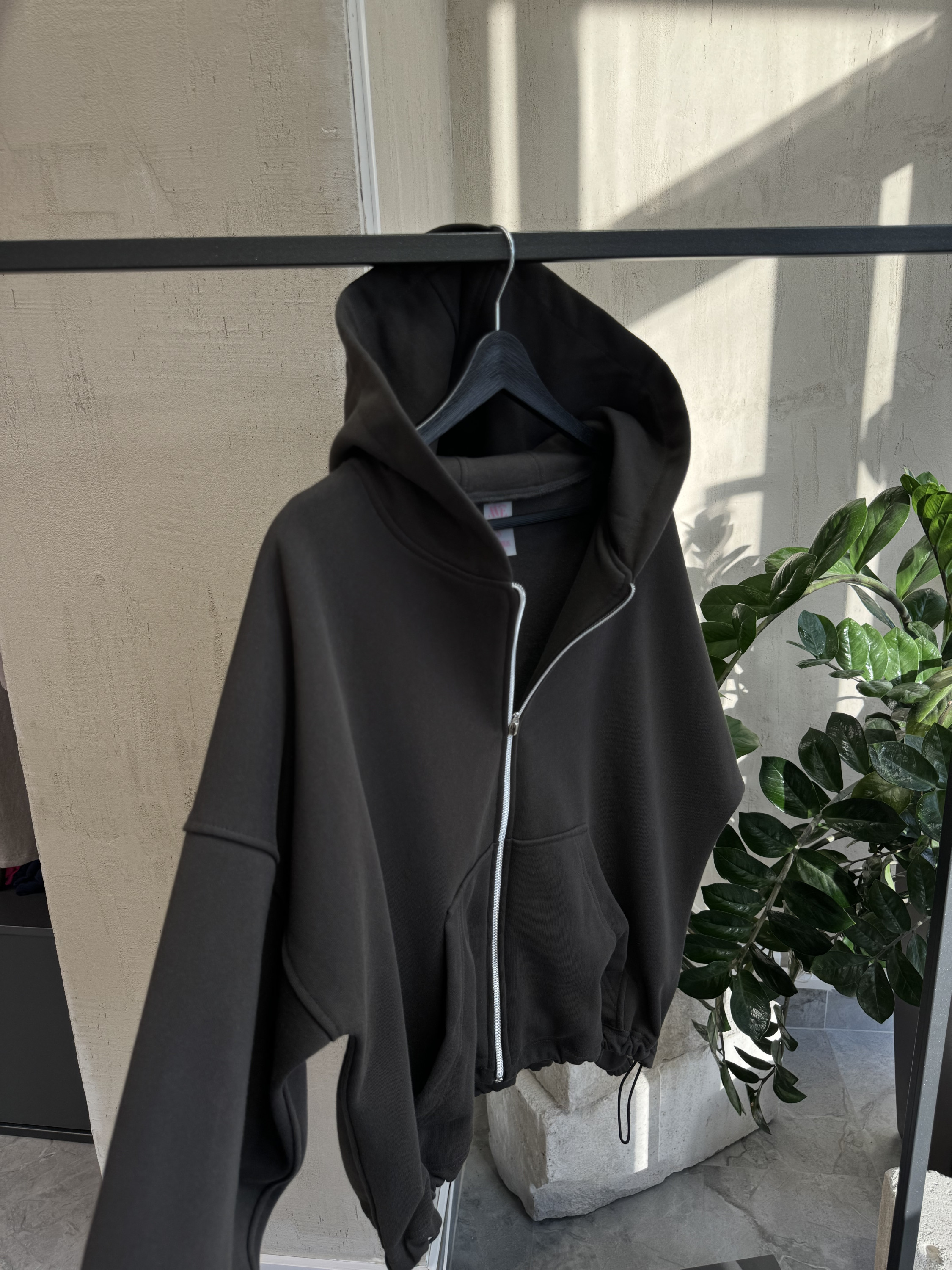 Demi-zip hoodie “graphite”