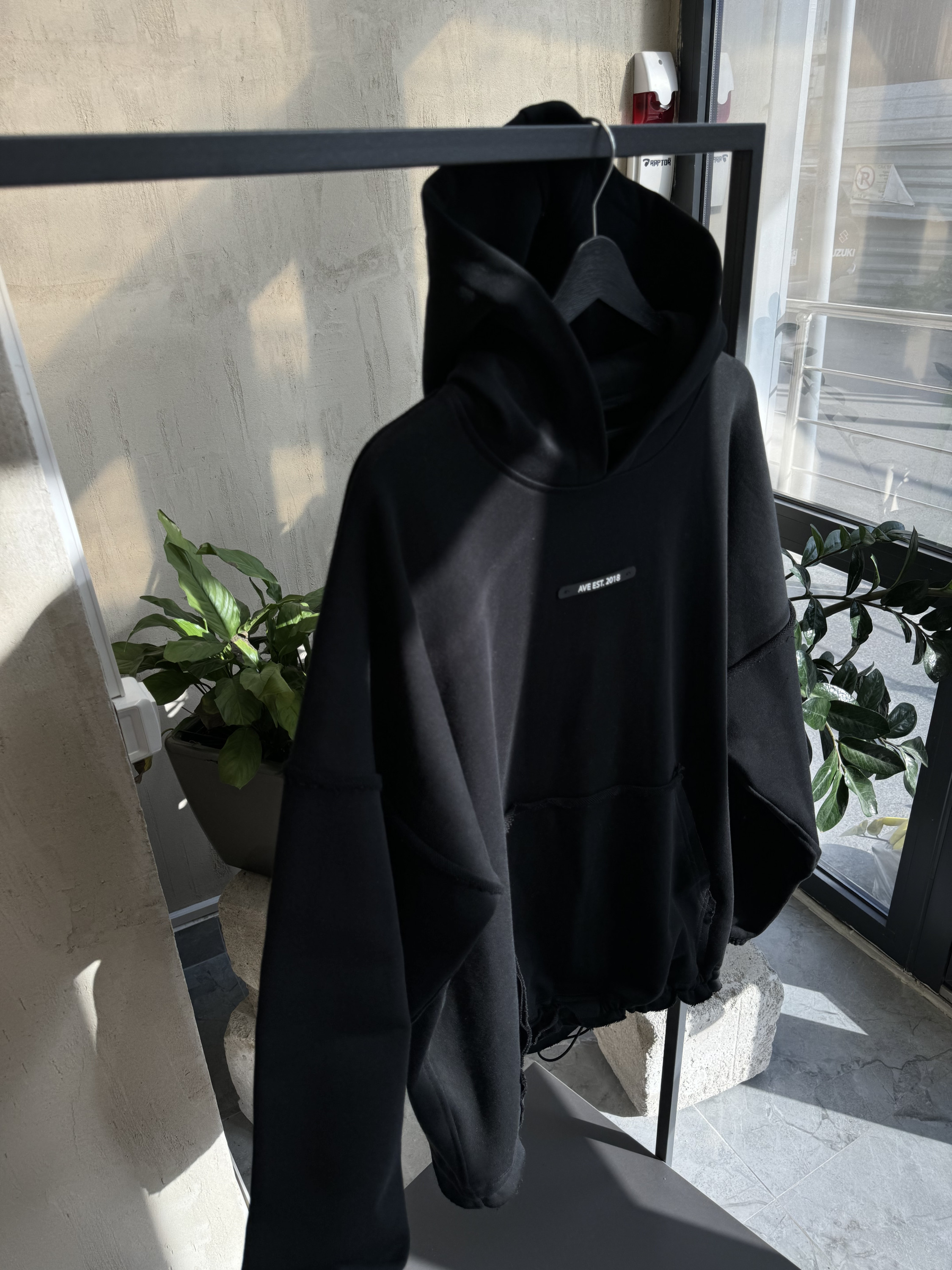 Demi-hoodie “black”