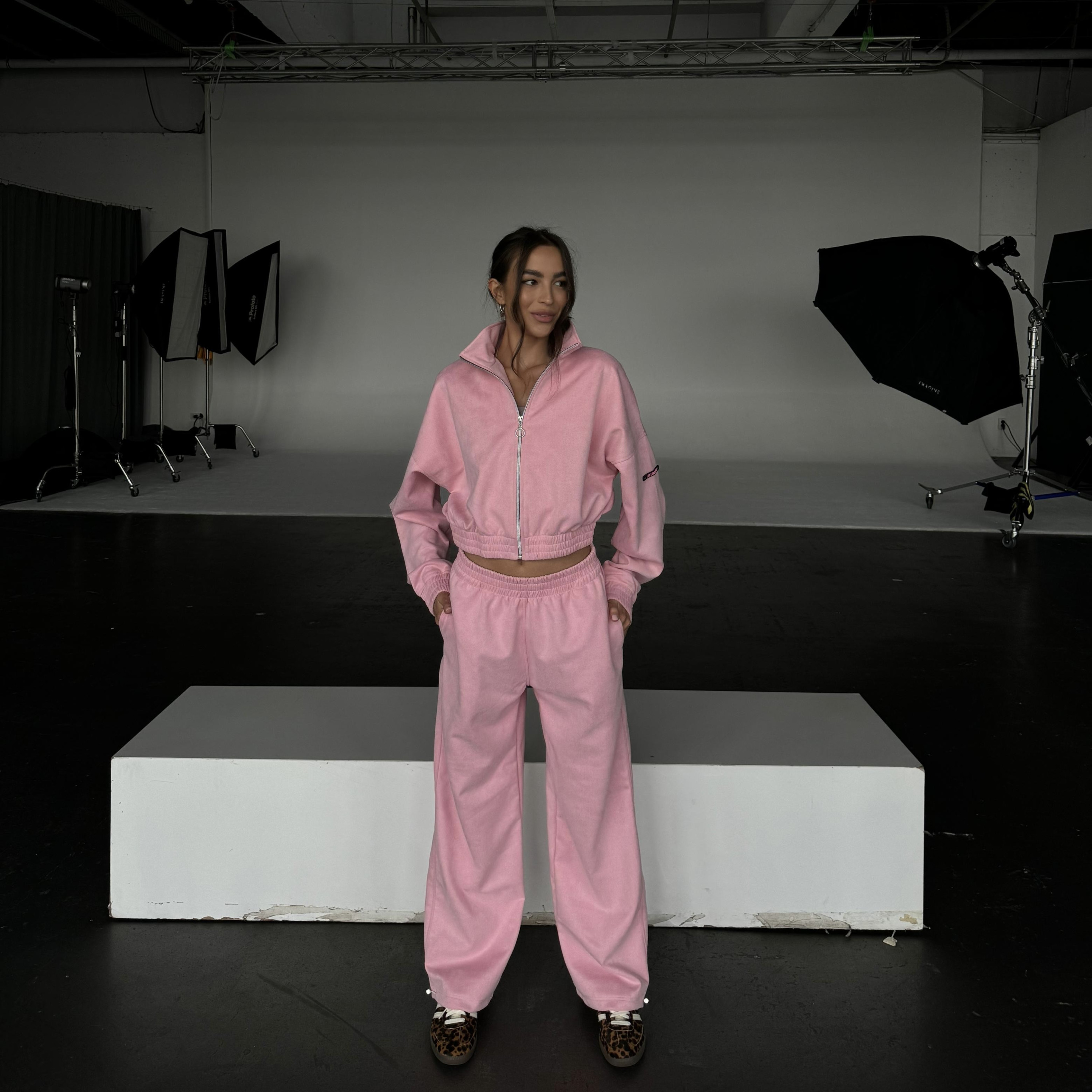 Mommy pink premium velour crop zip set